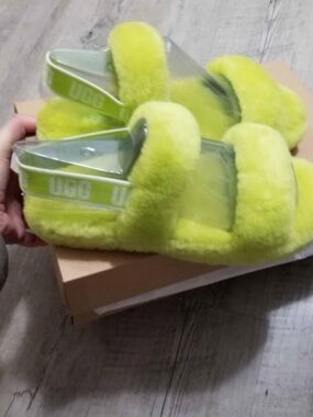 UGG Women's oh yeah slides